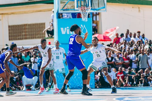 前高管：内马尔离开巴萨不久后就后悔了，他曾向我请求回来